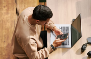 WFH loneliness: Experts reveal top tips to stay connected this loneliness awareness week - Featured image